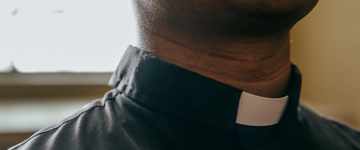 How Roman collars became the priestly uniform