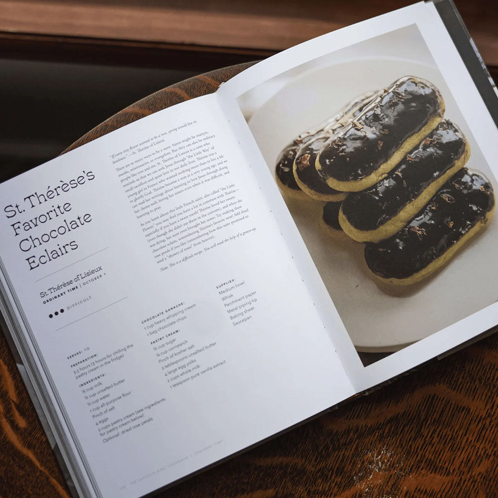 The Catholic Kids' Cookbook: Holy Days and Heavenly Food