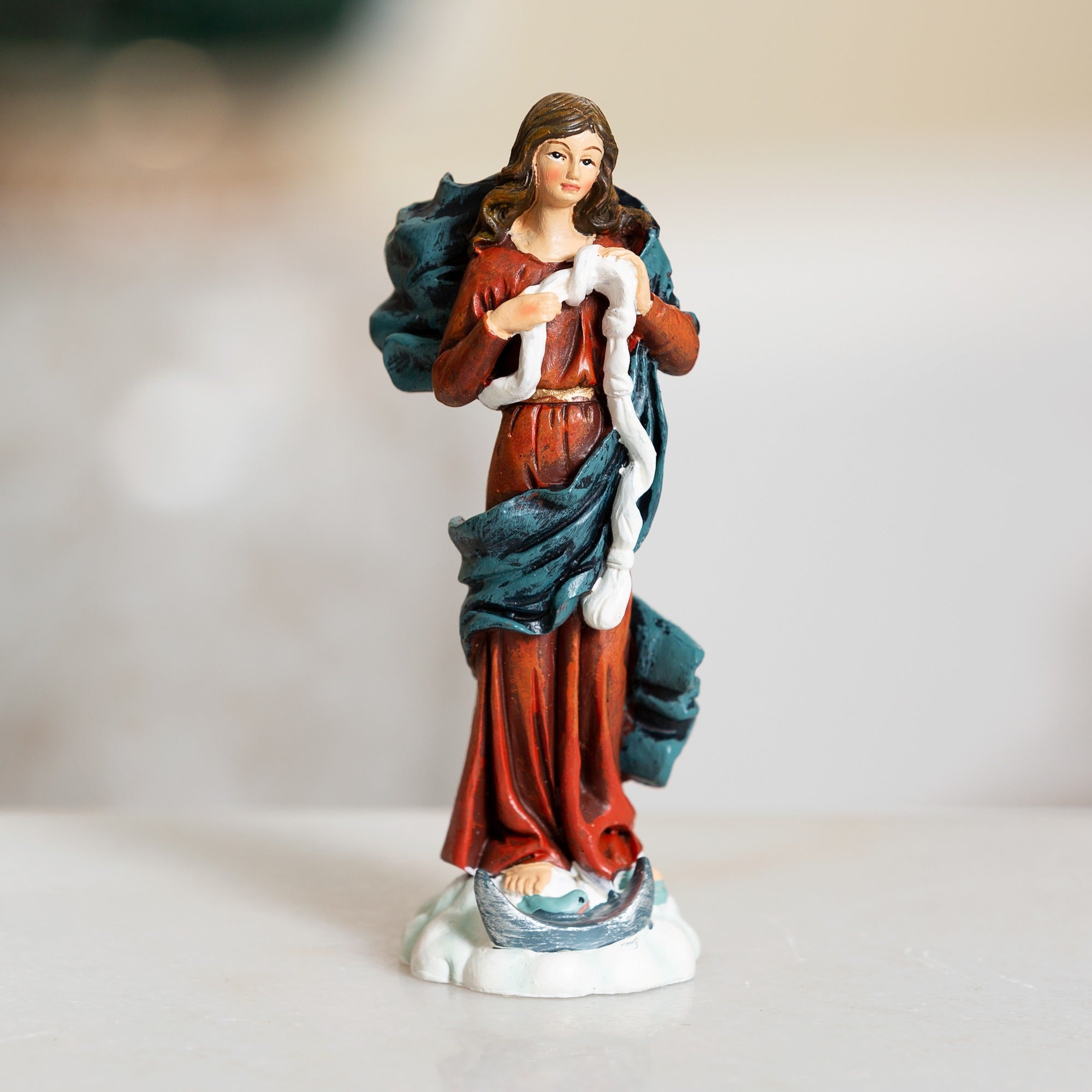 Mary Undoer of Knots Figurine