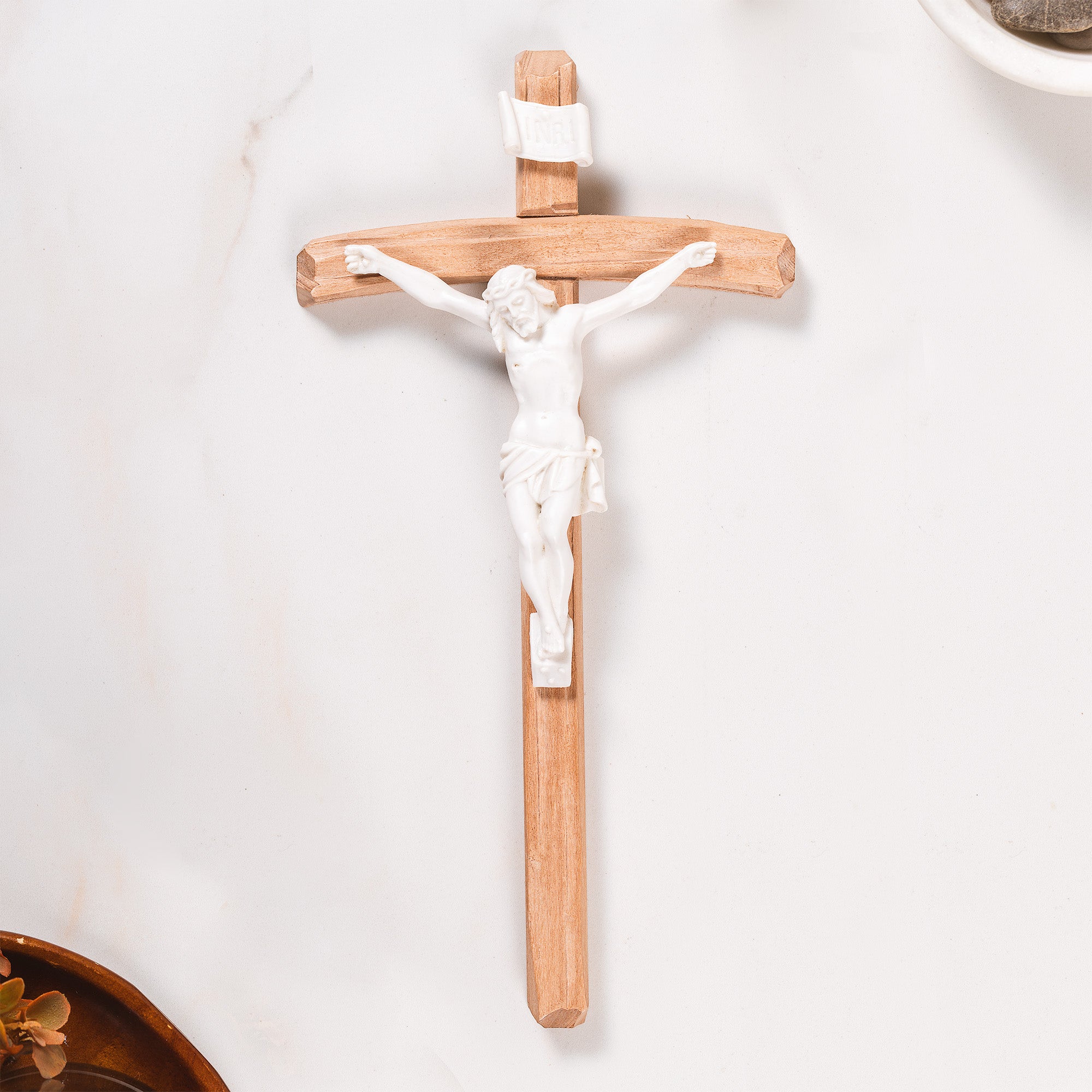Ortesei Light Wood Crucifix with Antique White Corpus - 9.4"