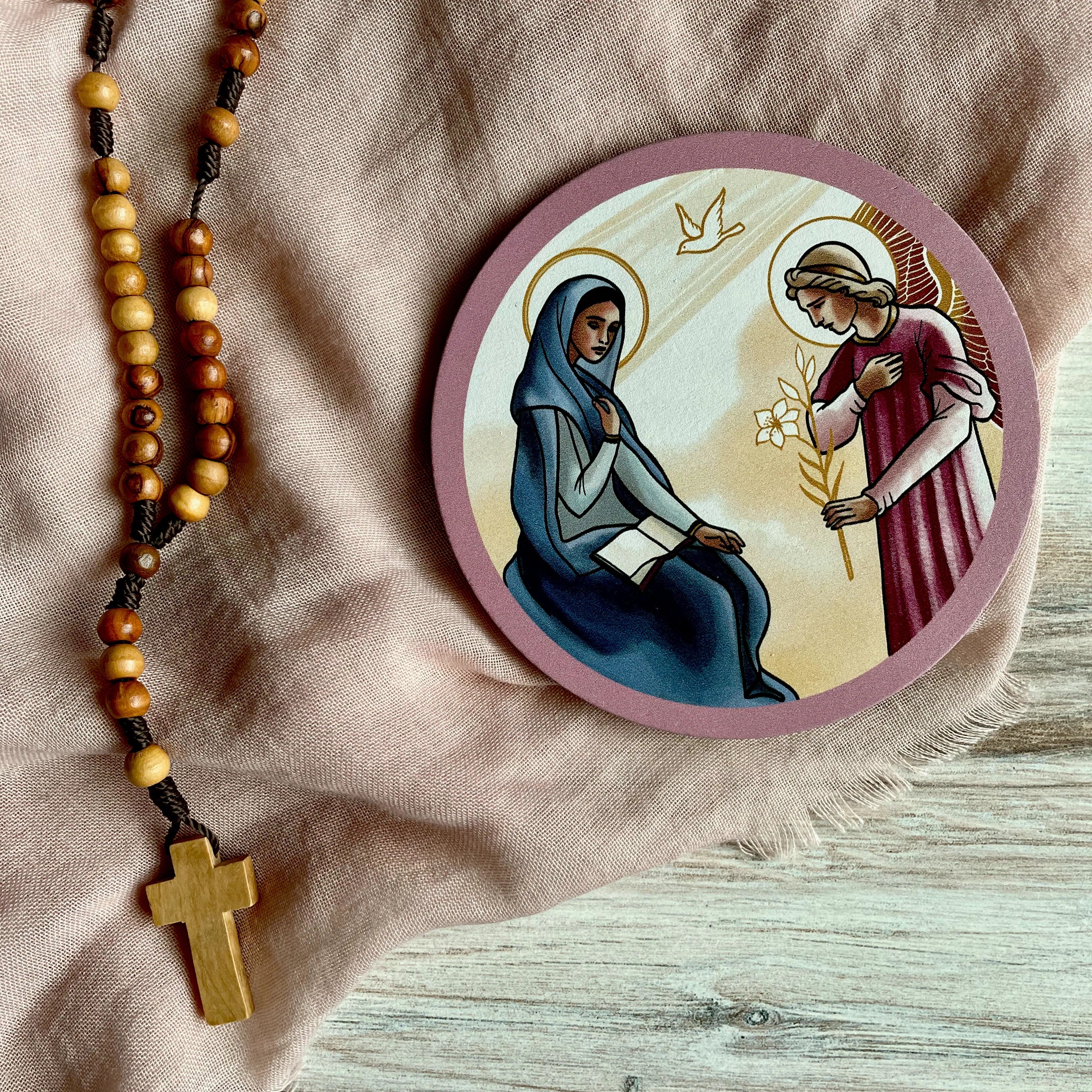 Gather and Pray Mysteries of the Rosary Reflection Disc Set