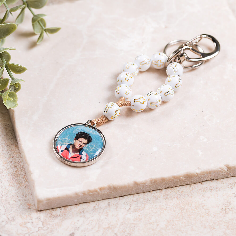 St. Carlo Acutis White One Decade Rosary Keychain