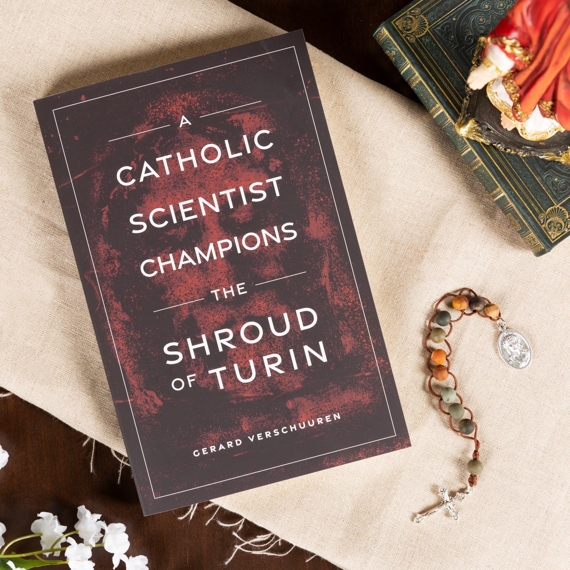 A Catholic Scientist Champions the Shroud of Turin & Ecce Homo Sacrifice Tenner Rosary (Gift Set)