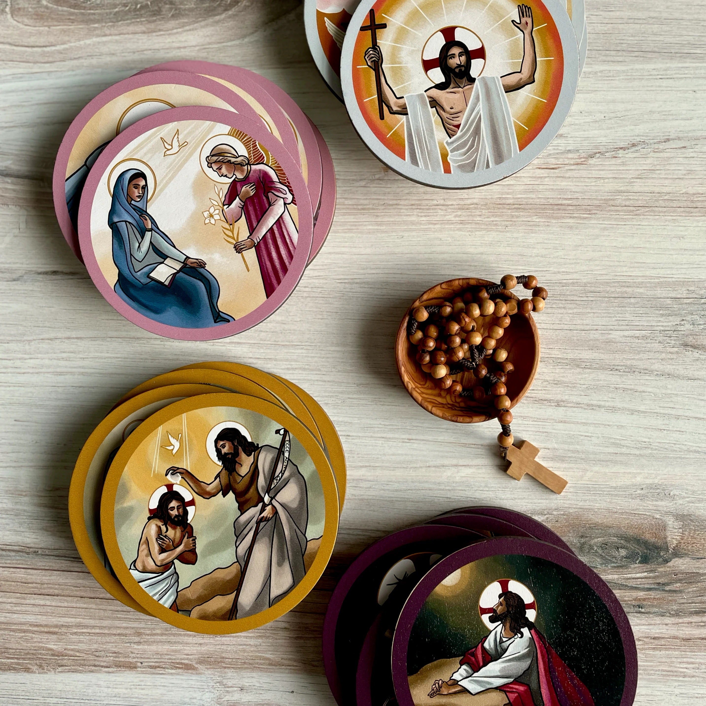 Gather and Pray Mysteries of the Rosary Reflection Disc Set
