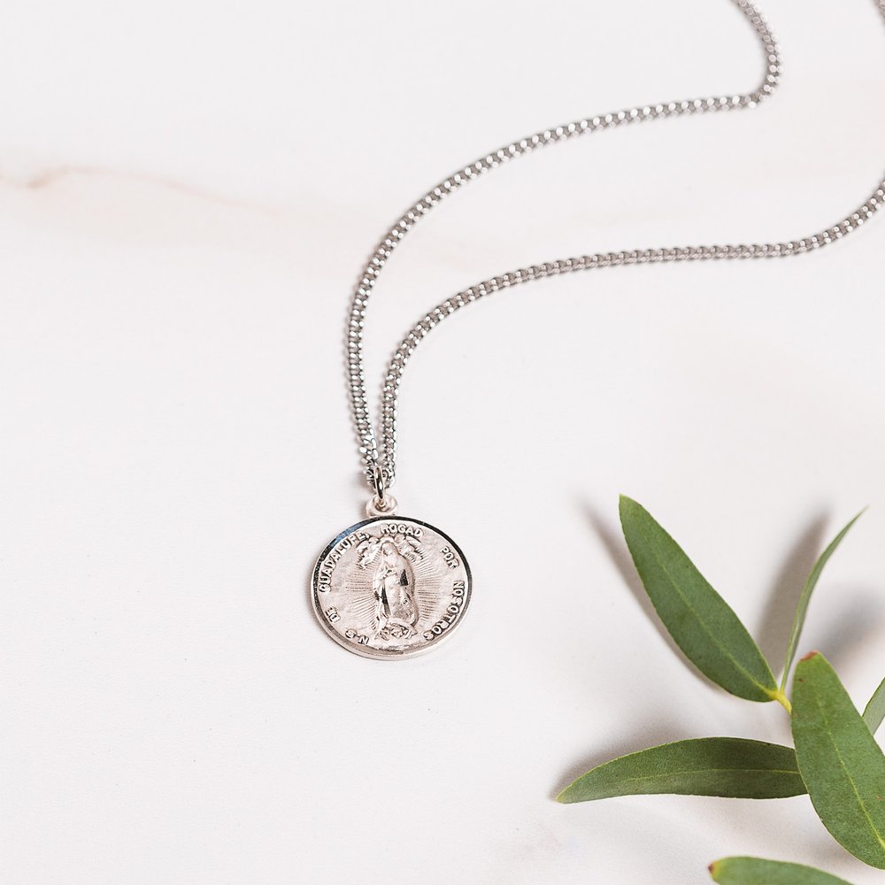 Virgen de Guadalupe Round Silver Medal Necklace - Spanish