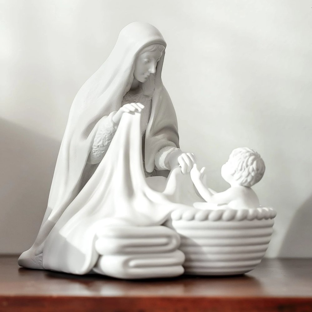 Laundry with Jesus Marian Statue - 6"