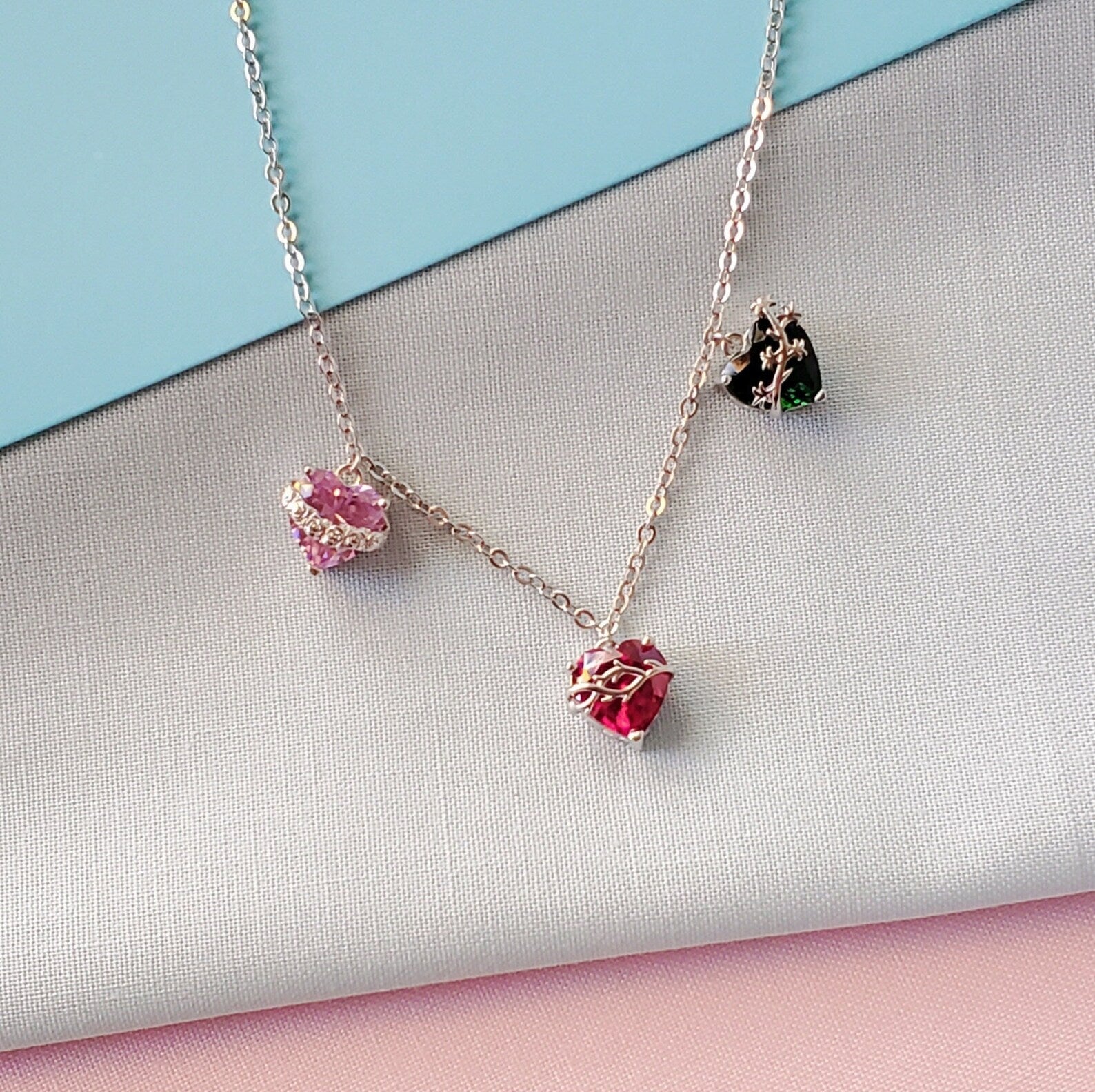 ②Chrome Hearts 花モチーフ アクセサリー Three Hearts Gemstone Jeweled Choker | The Catholic Company®