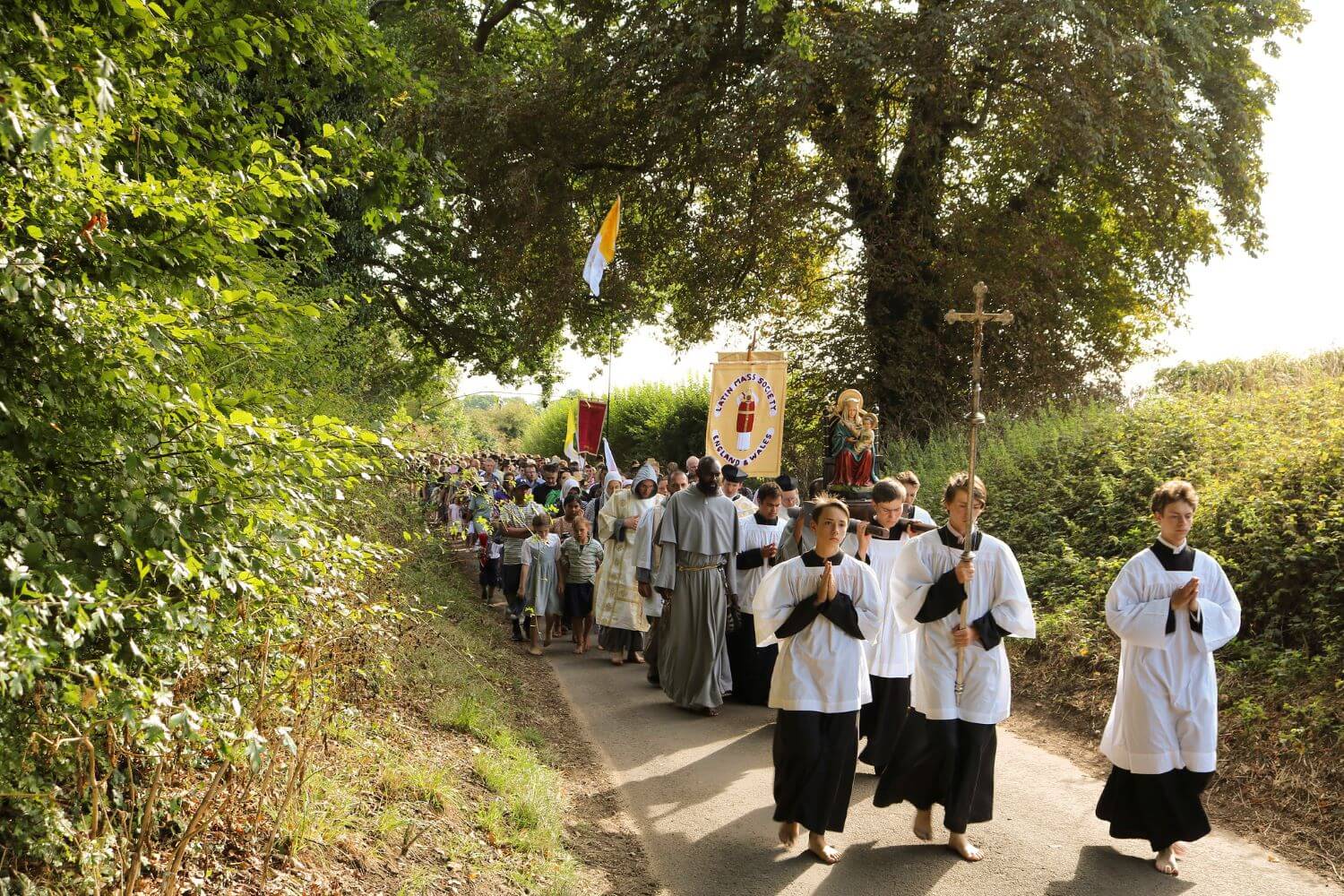 Why do pilgrims flock to England&#8217;s “Slipper Chapel”?