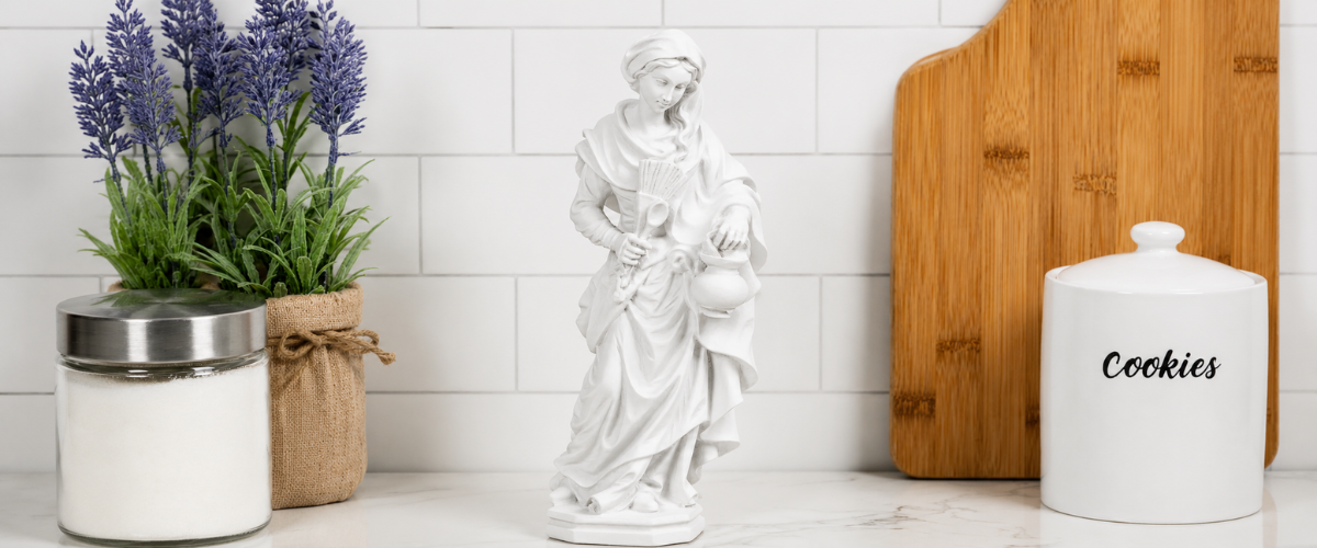statue of kitchen madona