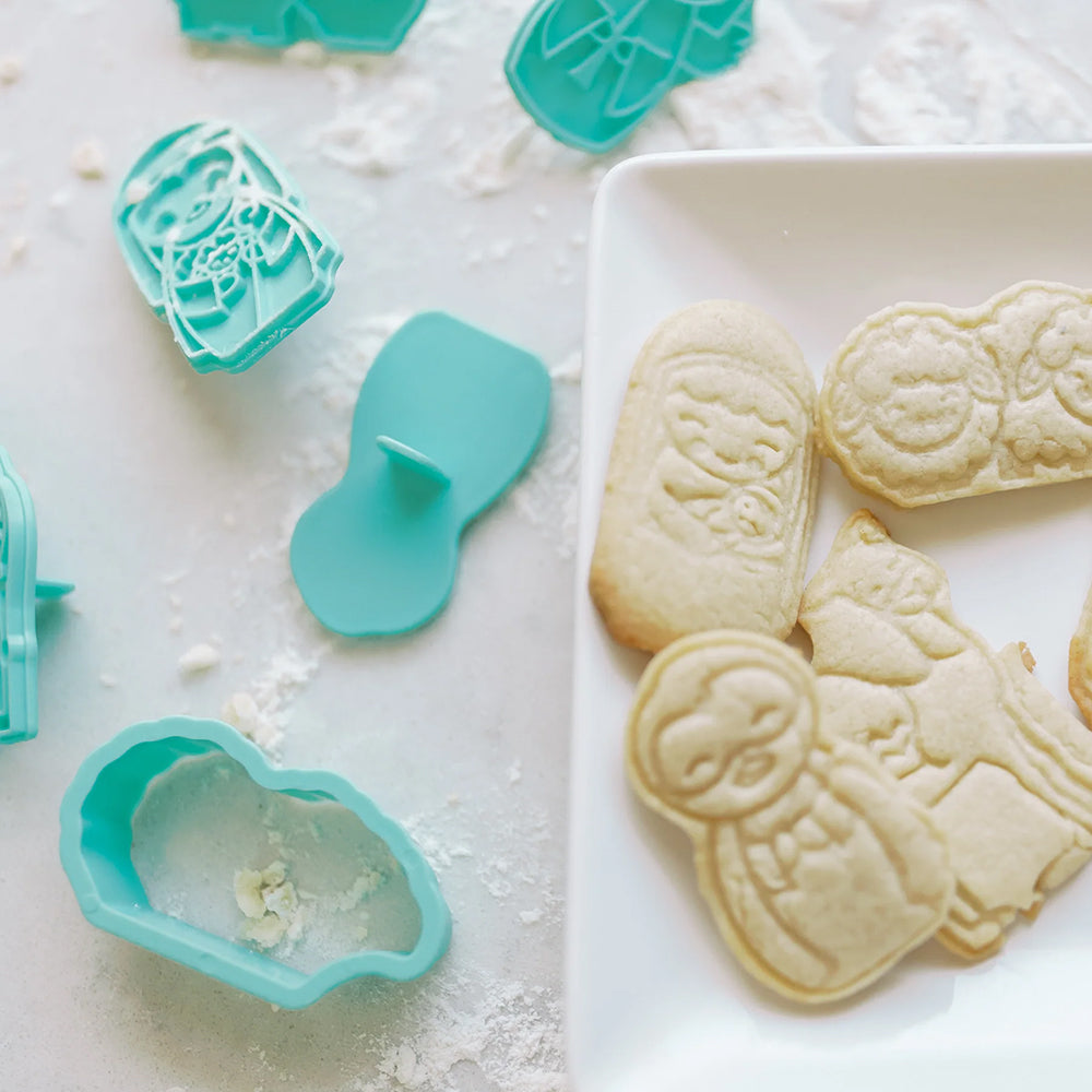 Shining Light Nativity Cookie Cutters & Stamps Set