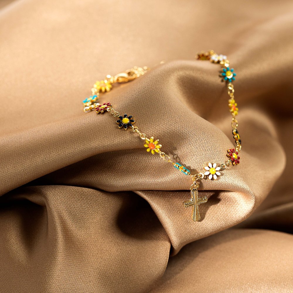 Daisy Chain Cross Anklet