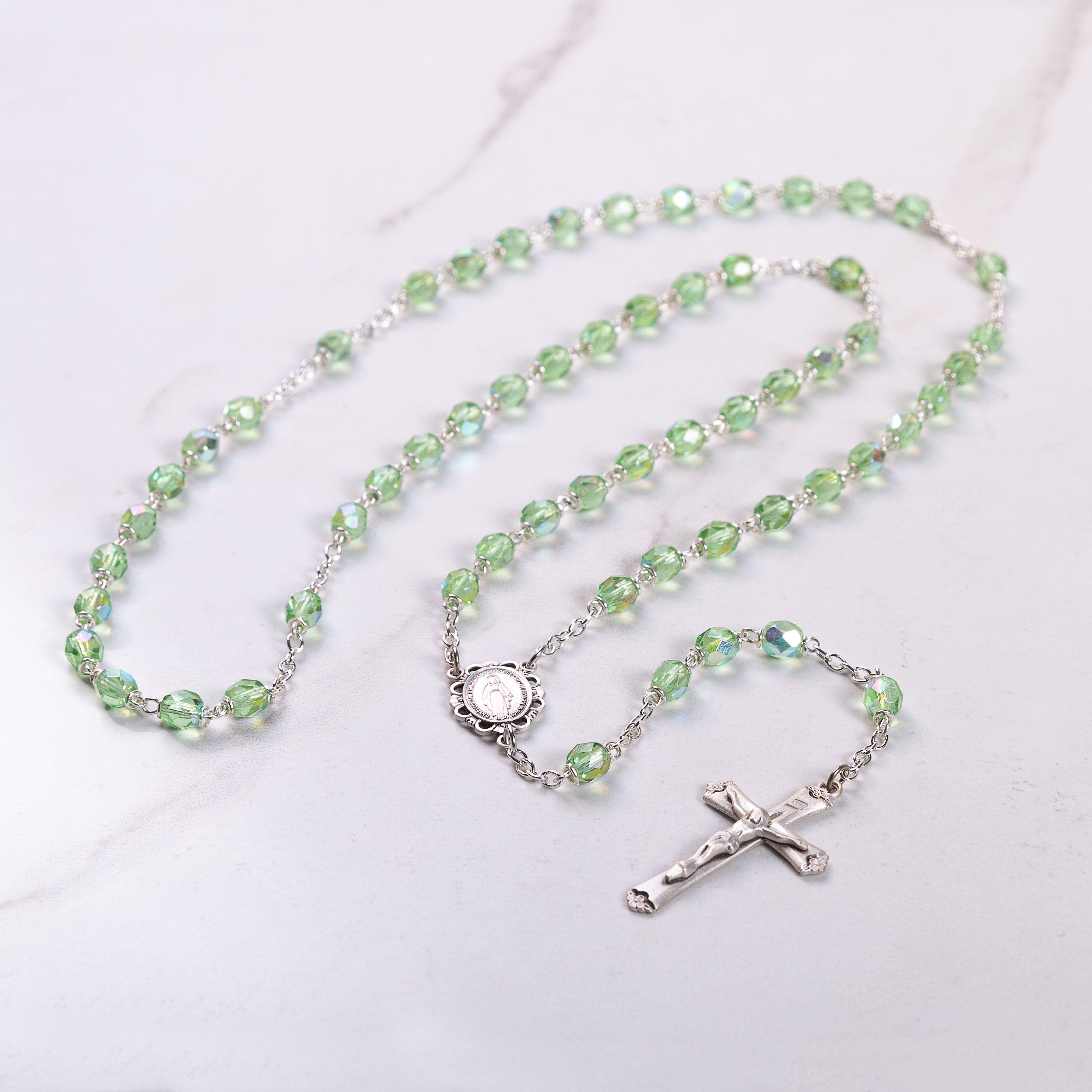 Bohemian Glass Birthstone Rosary – Peridot / August