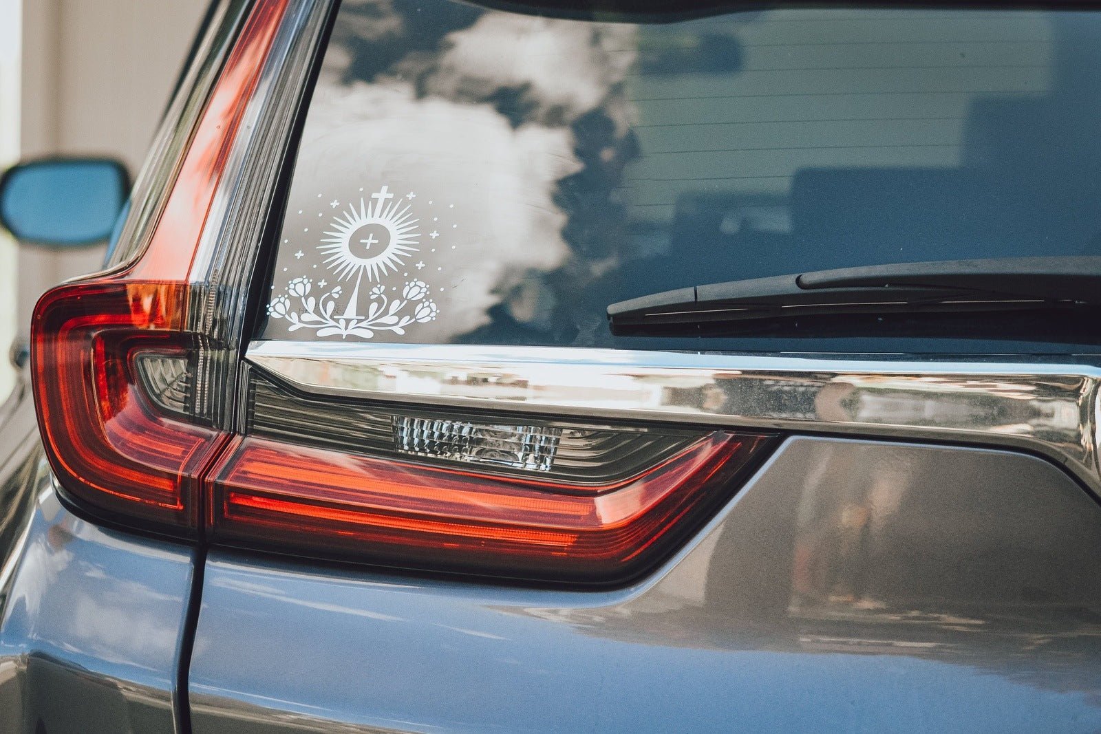 Eucharistic Revival Floral Monstrance Vinyl Sticker
