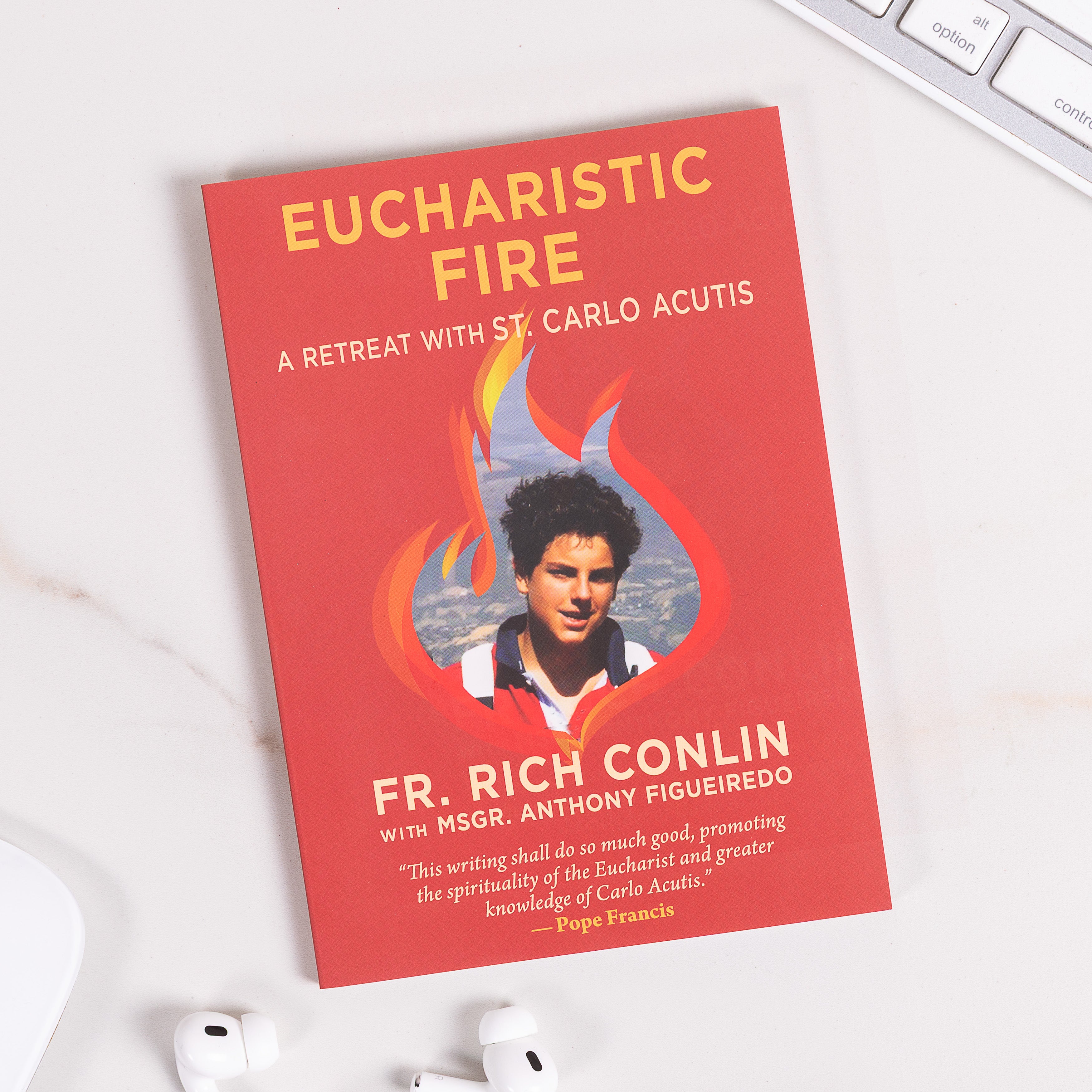 St. Carlo Acutis Eucharistic Devotion Set – Book, Rosary Bracelet & Sticker