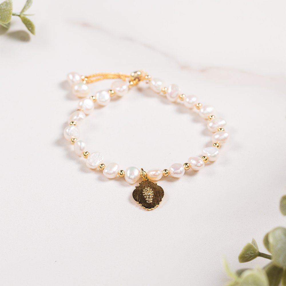 Freshwater Pearl Gold Miraculous Medal Bracelet
