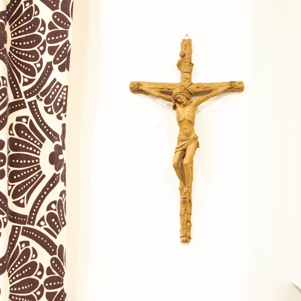 Rustic Wood Look Italian Crucifix - 22"