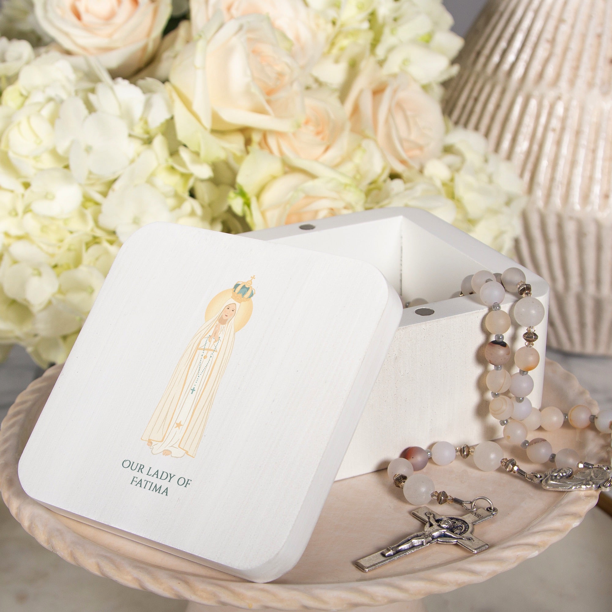 Our Lady of Fatima White Magnetic box