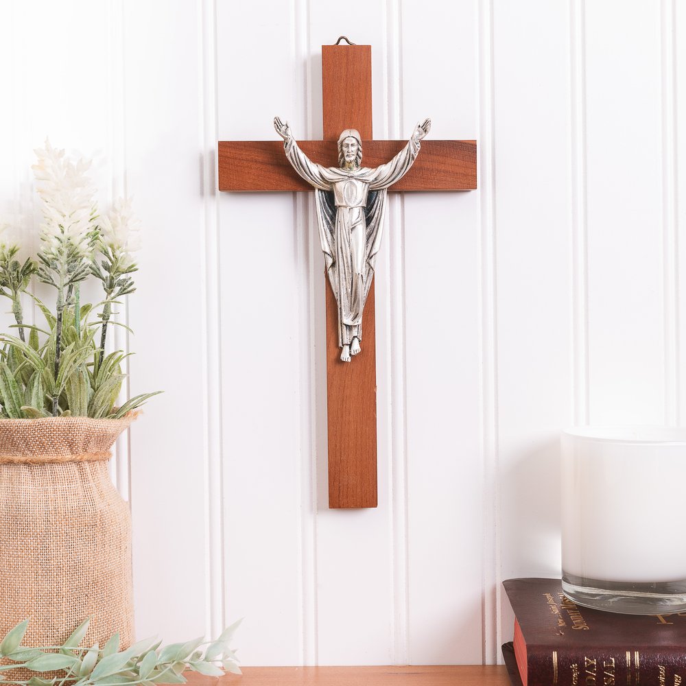 Pewter & Walnut Risen Christ Wall Crucifix - 10"
