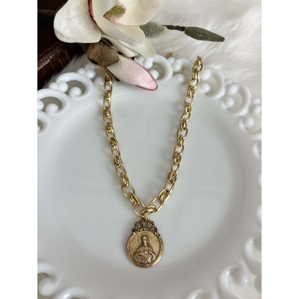 Vintage Gold Sacred Heart Chunky Necklace